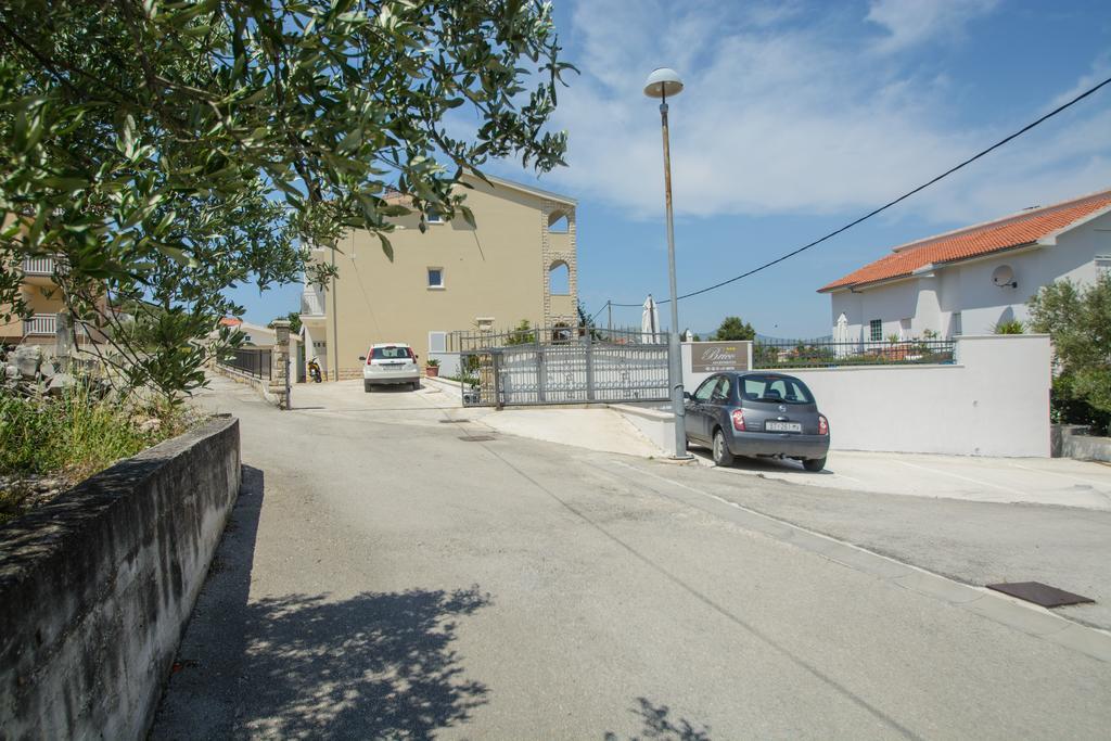 Apartments Brico - Heated Pool Trogir Exteriér fotografie